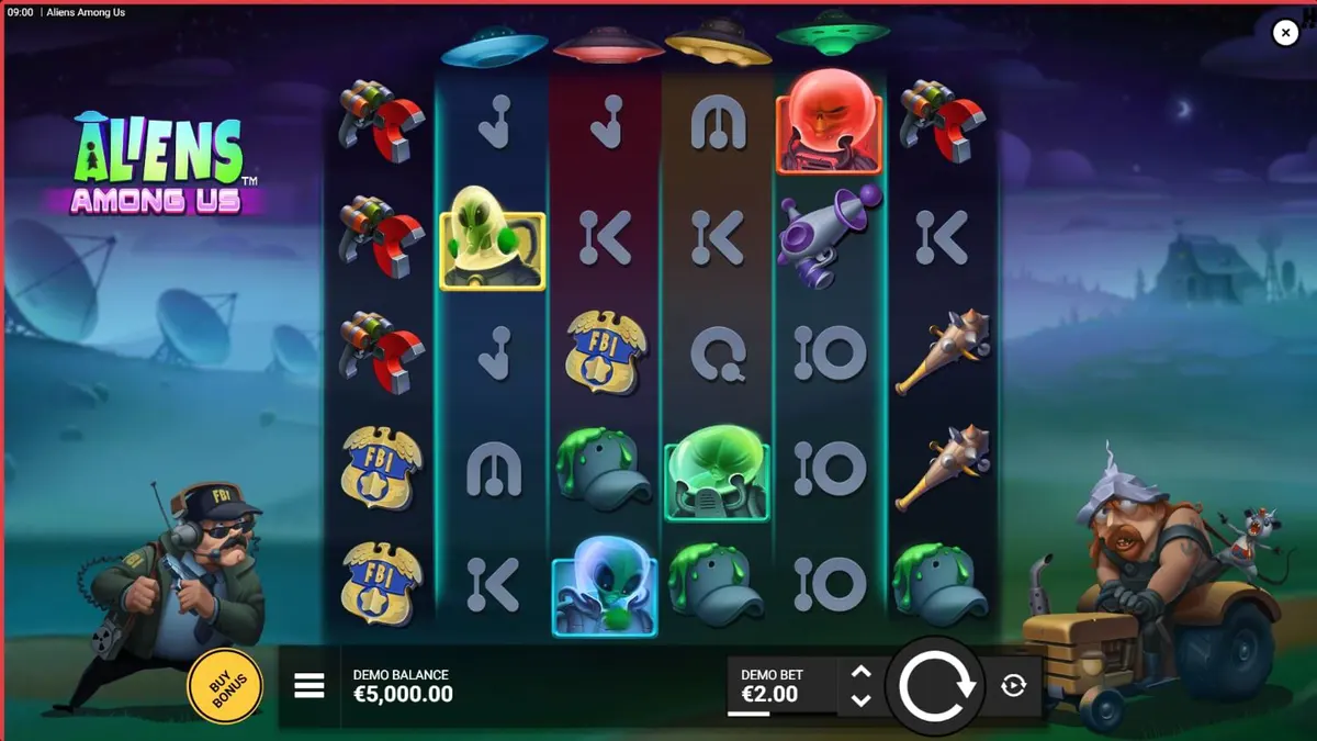 Interface do slot Aliens Among Us com agentes do FBI e alienígenas